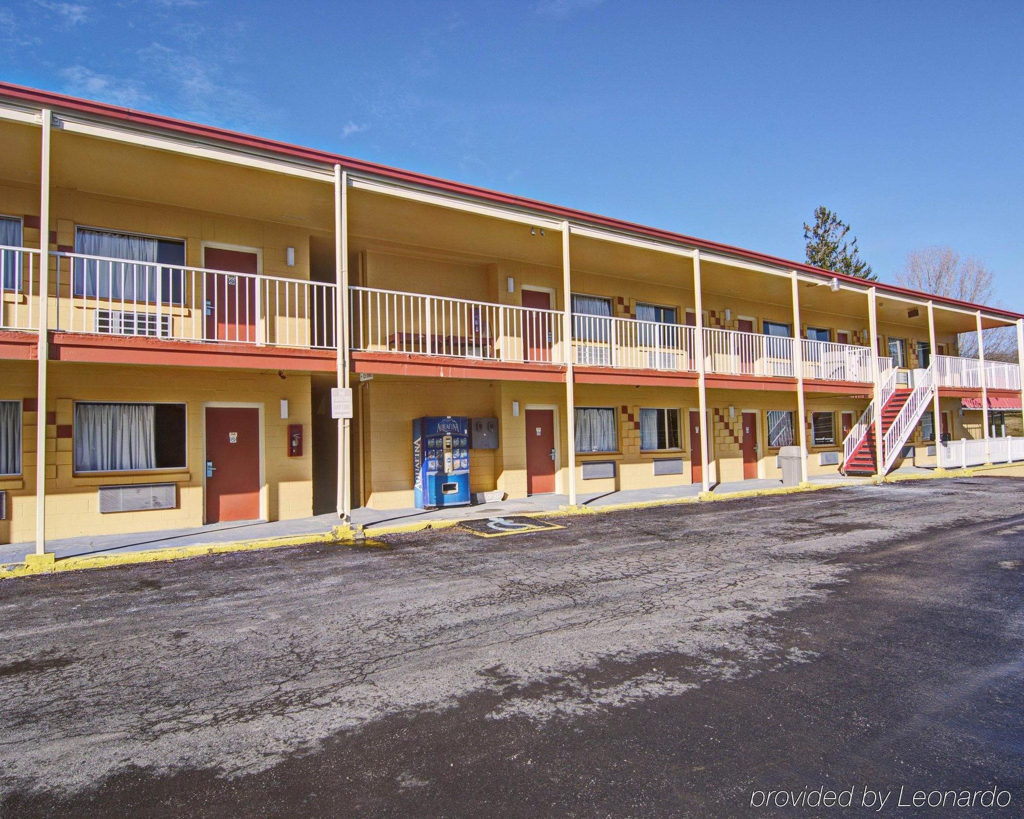 Econo Lodge Near Bluefield College Eksteriør billede
